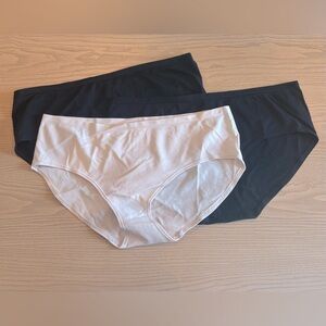 3 Pairs VS Pink Seamless Hipster Panties